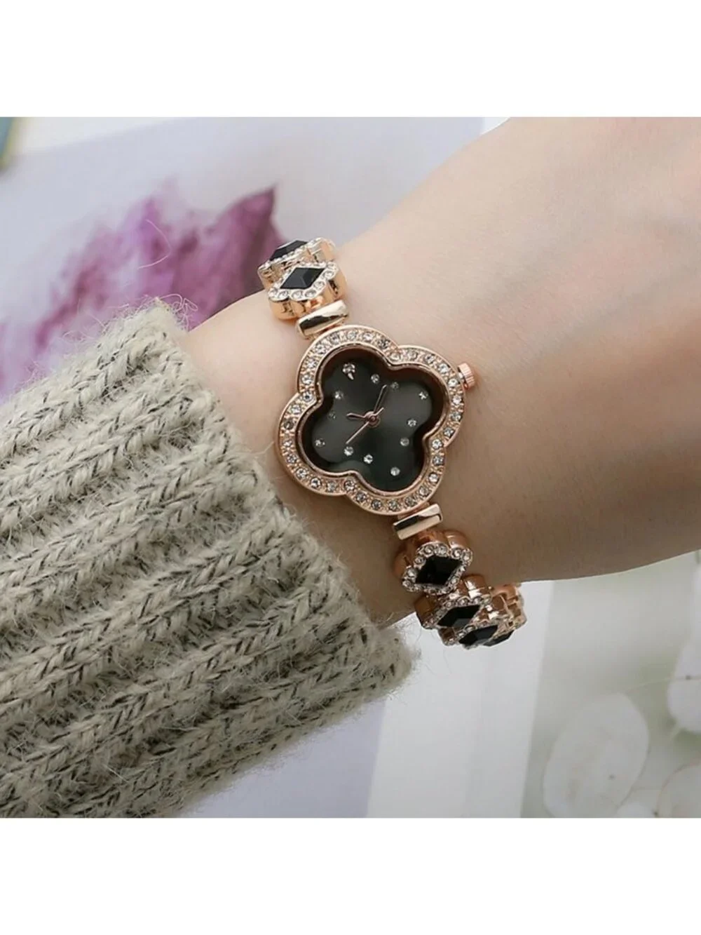 Women's Black Diamond Bracelet Fashion Dress Quartz Luxury Elegant Wrist Watch